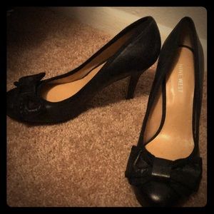 Black bow heels!